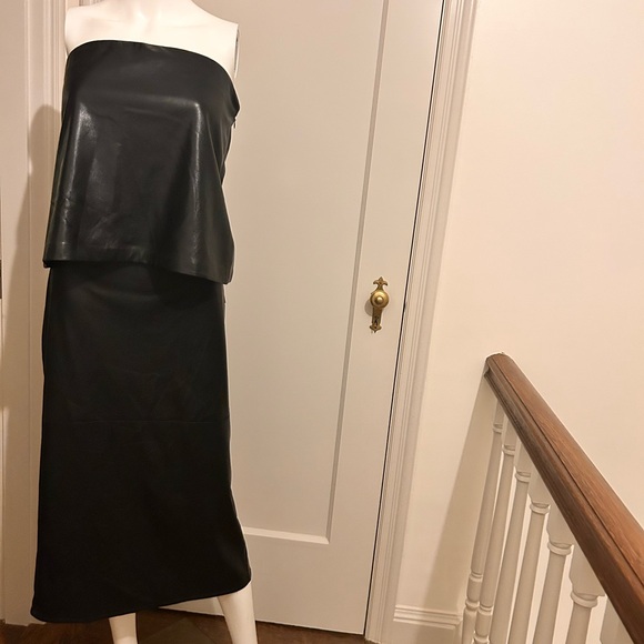 GOOD AMERICAN Faux Leather Tube Top – NWT | Chic & Versatile - Picture 4 of 4